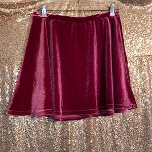 burgundy skater skirt ✨